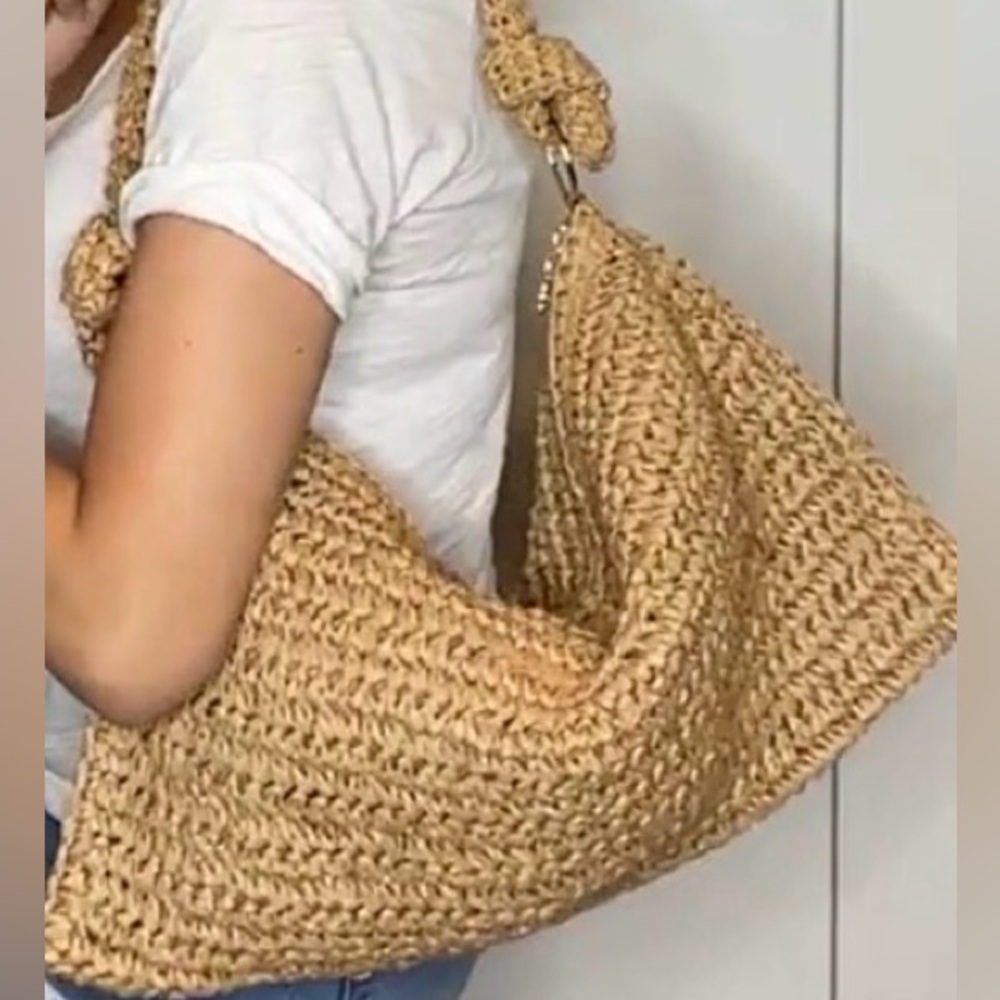 Revolve 8 Other Reasons Shelly Crochet Bag - Khaki π - Picture 3 of 4